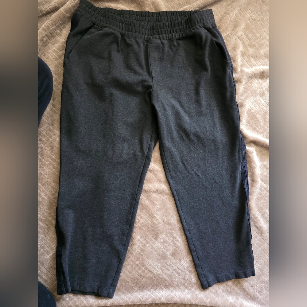 ** Old Navy Black Sweatpants Comfortable‎ Joggers